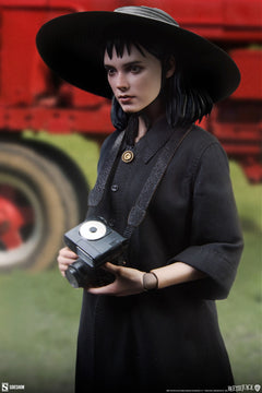 予約販売 サイドショウ 100498 1/6 ビートルジュース リディア・ディーツ 女性アクションフィギュアモデル